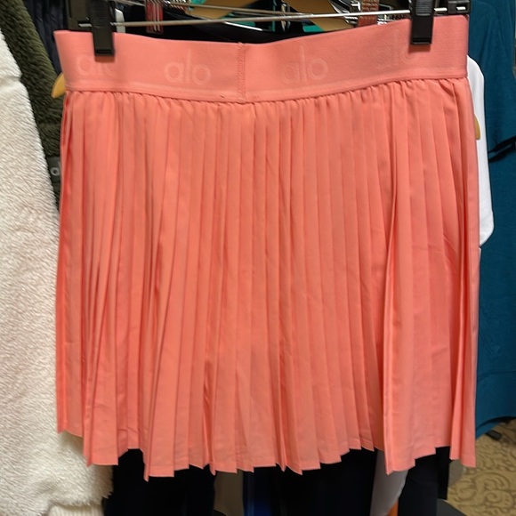 New w/ Tags ALO ACES TENNIS SKIRT - size large - strawberry lemonade - Picture 3 of 3